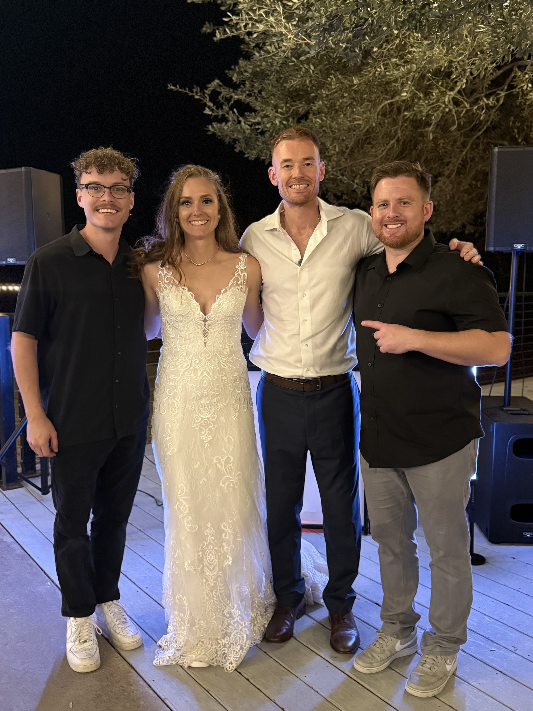 Wedding couple with the DJs